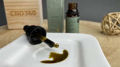 BioBloom CBD Öl 8% Farbe