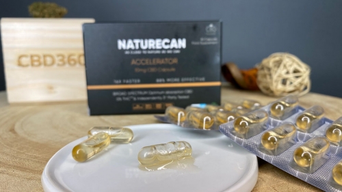 Naturecan CBD Kapseln Farbe