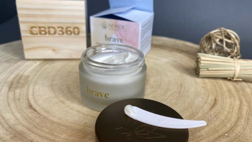 Nordic Cosmetic CBD Anti-Aging Creme Brave Farbe